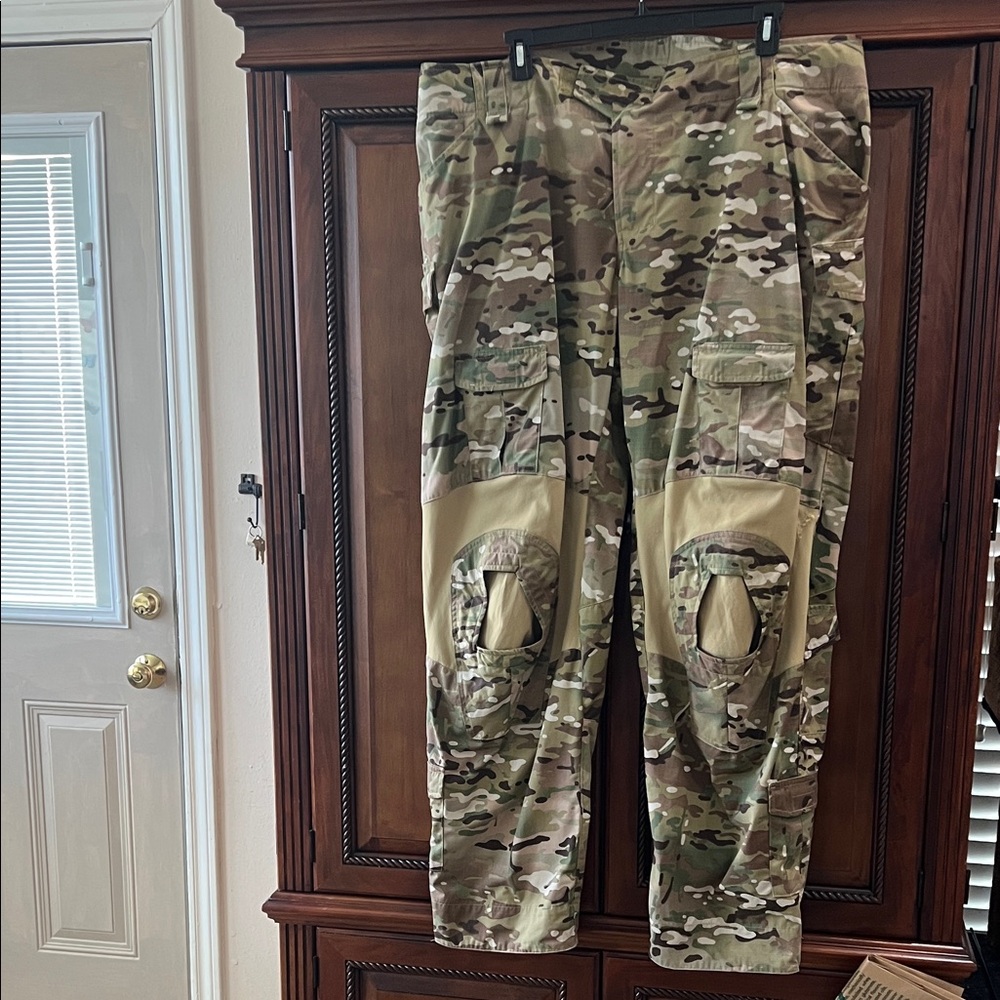 Crye Precision Men's Tactical Camouflage Cargo Pants